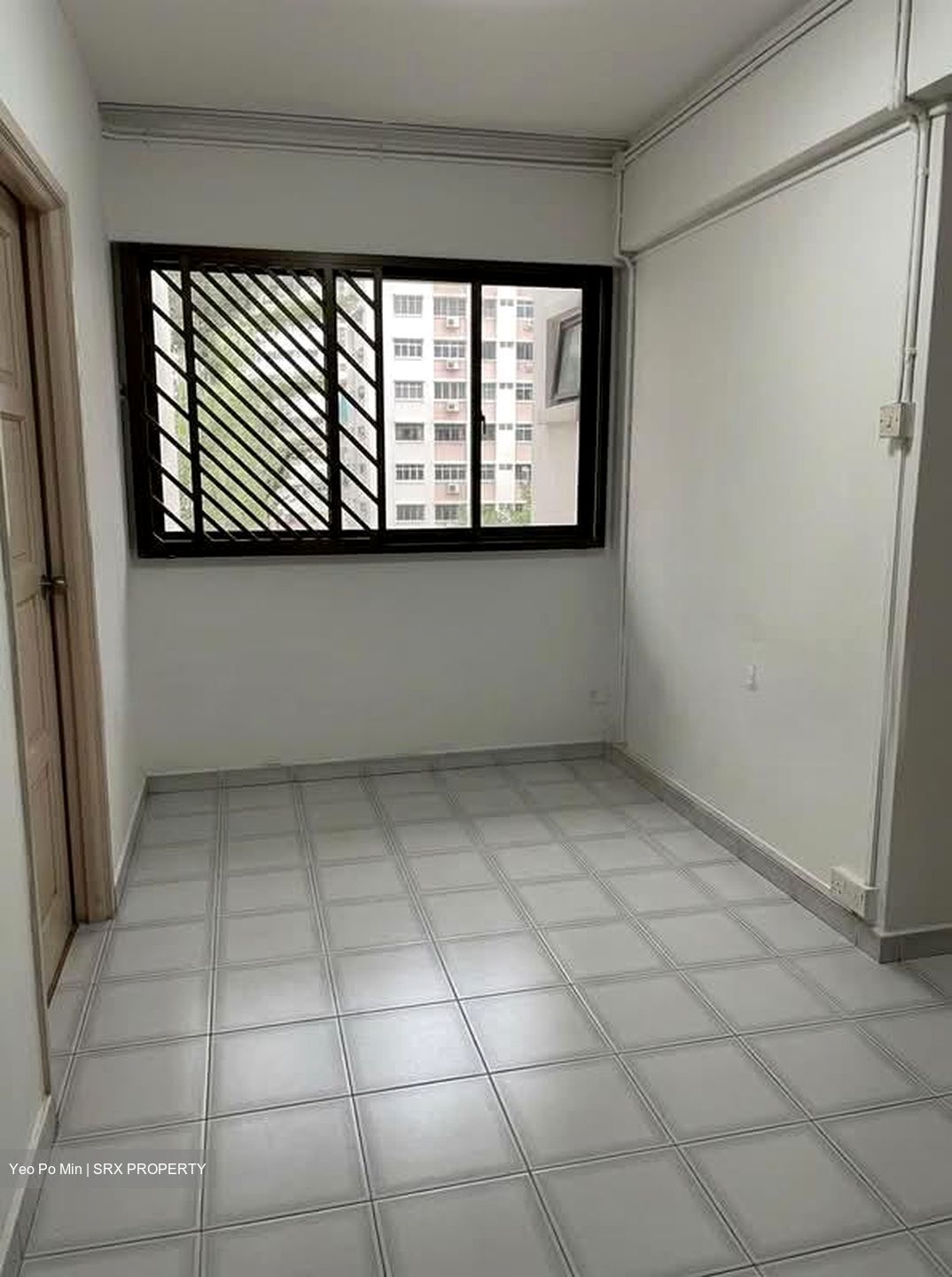 Blk 323 Jurong East Street 31 (Jurong East), HDB Executive #572145021